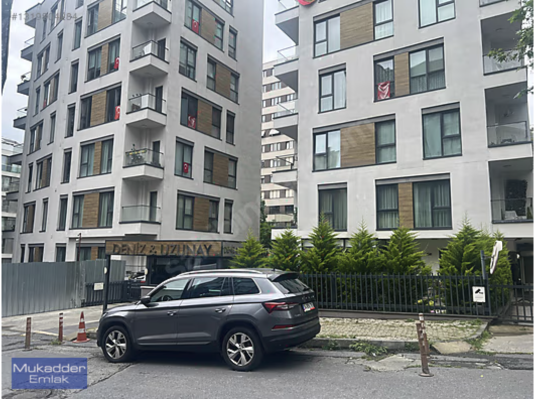 GAYRETTEPE DENİZ&UZUNAY SİTESİNDE TAŞINMAYA HAZIR GENİŞ 2+1