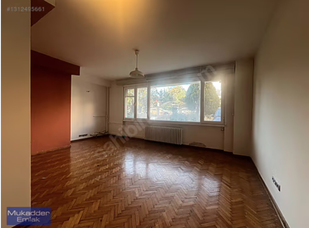 GAYRETTEPE YILDIZ POSTA CADDESİNDE OTOPARKLI 2+1