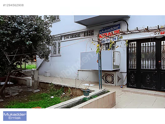 ESENTEPE SUBAYEVLERİNDE GİRİŞ KAT BOŞ 2+1 TEMİZ OFİS