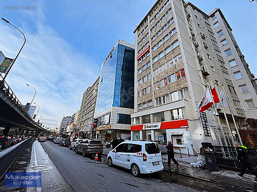 YILDIZ POSTA CADDESİ ÜZERİ AY YILDIZ SİTESİNDE OTOPARKLI 3+1OFİS
