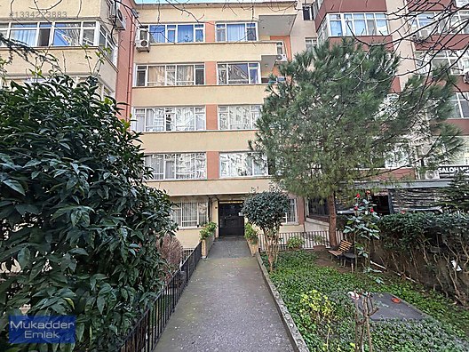 GAYRETTEPE YILDIZ POSTA YANI AZ KATLI BİNADA SATILIK 2+1
