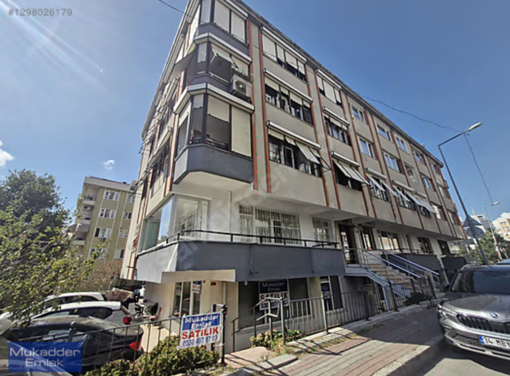 GAYRETTEPE MERKEZDE OTOPARKLI YATIRIMLIK 2 KATLI DÜKKAN/MAĞAZA